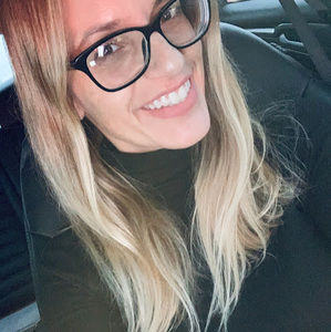 Meet your Posher, Lyza